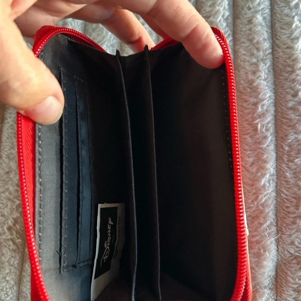 Loungefly Heart Logo OG Disney Minnie Mouse‎ Red Polka Dot Zip Around Wallet